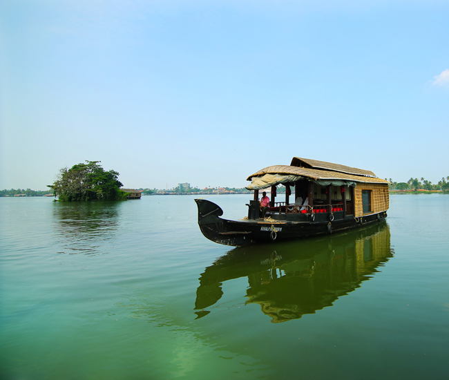 munnar-alleppey-tours